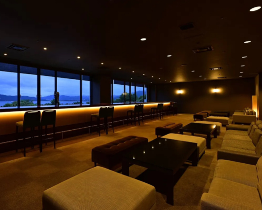 餐廳、酒吧與休息室