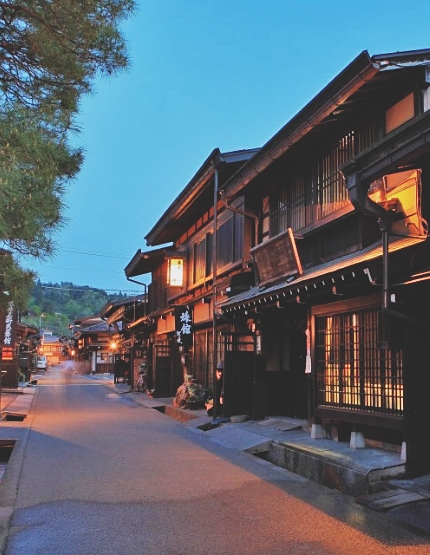 世界文化遺產-最美童話小鎮白川鄉合掌村(民家園+眺望台)→入住溫泉飯店泡湯