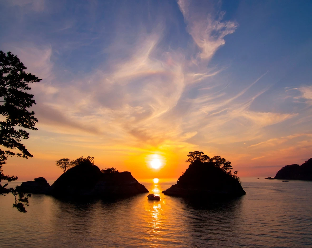 西伊豆一日遊~千年古寺:修禪寺→日本開國門戶-下田港(搭乘佩里將軍的黑船餵海鷗)→魔幻時刻~堂島夕陽
