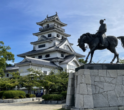 搭纜車上城指定史蹟~松山城→水龍頭柑橘汁~松山商店街→看海景囉~來島海峽大橋展望所→據聞全日本山祇神社總社~大山祇神社