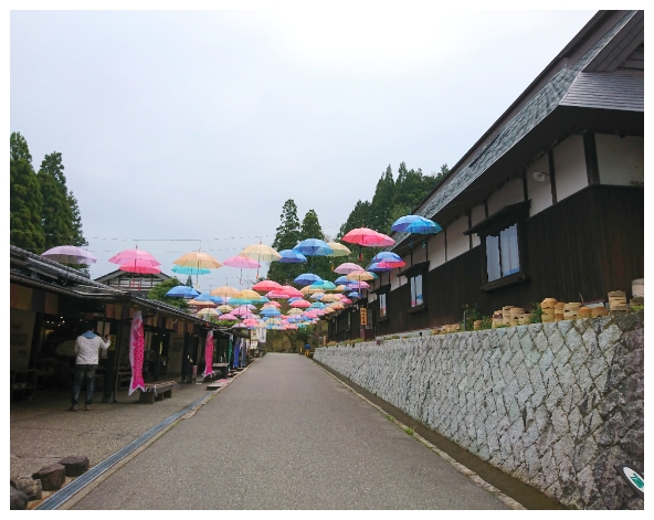 桃機出發→小松空港→加賀傳統工藝村~湯之國之森→千年古寺~那谷寺→加賀名湯~山代古總湯→入住山代溫泉飯店