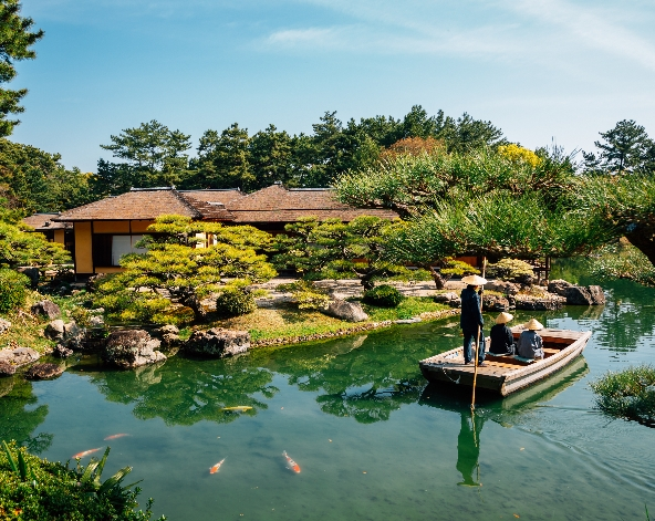 米其林三星景點~栗林公園→讚岐烏龍麵體驗道場→手作讚岐烏龍麵→參拜難度最高<金刀比羅宮>→高松空港