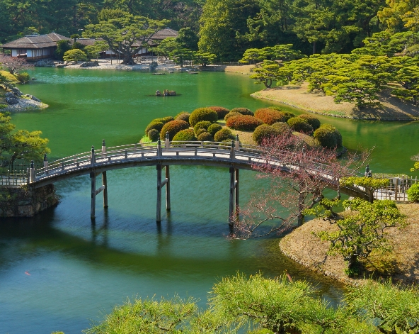 米其林三星景點~栗林公園→讚岐烏龍麵體驗道場→手作讚岐烏龍麵→參拜難度最高<金刀比羅宮>→高松空港