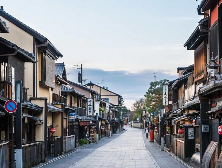 桃園機場→關西空港→清水寺→祇園・八幡神社→入住京都市區飯店