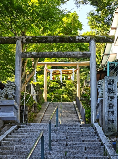 伊香保三大石階溫泉町→日式道地炸豬排→足湯~伊香保神社~河鹿橋→頭文字D~榛名山纜車