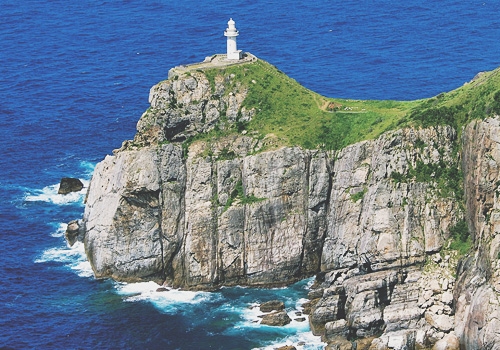 陶藝職人私廚無菜單料理→魚藍觀音→頓泊海岸or高濱海岸→荒川漁港/足湯溫泉→日本燈塔50選大瀨崎燈台→露營BBQ派對