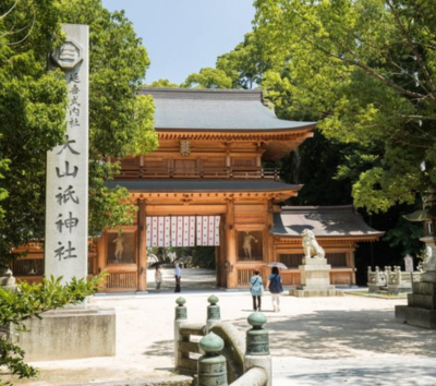 搭纜車上城指定史蹟~松山城→水龍頭柑橘汁~松山商店街→看海景囉~來島海峽大橋展望所→據聞全日本山祇神社總社~大山祇神社